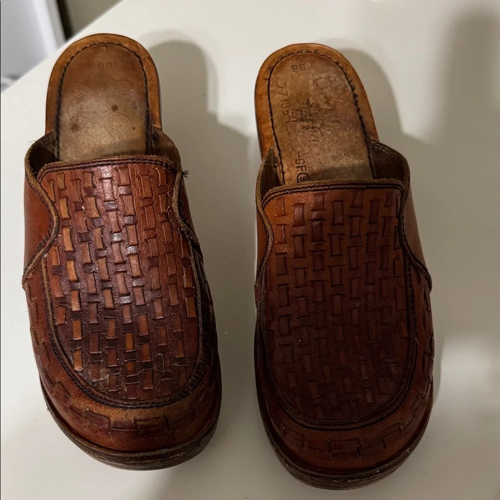 Brown Leather Women's Clogs - Picture 4 of 16